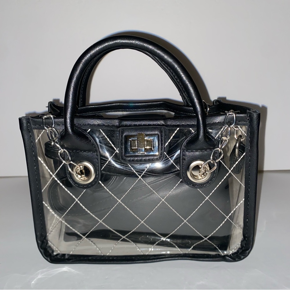 Chic Black Quilted Handbag